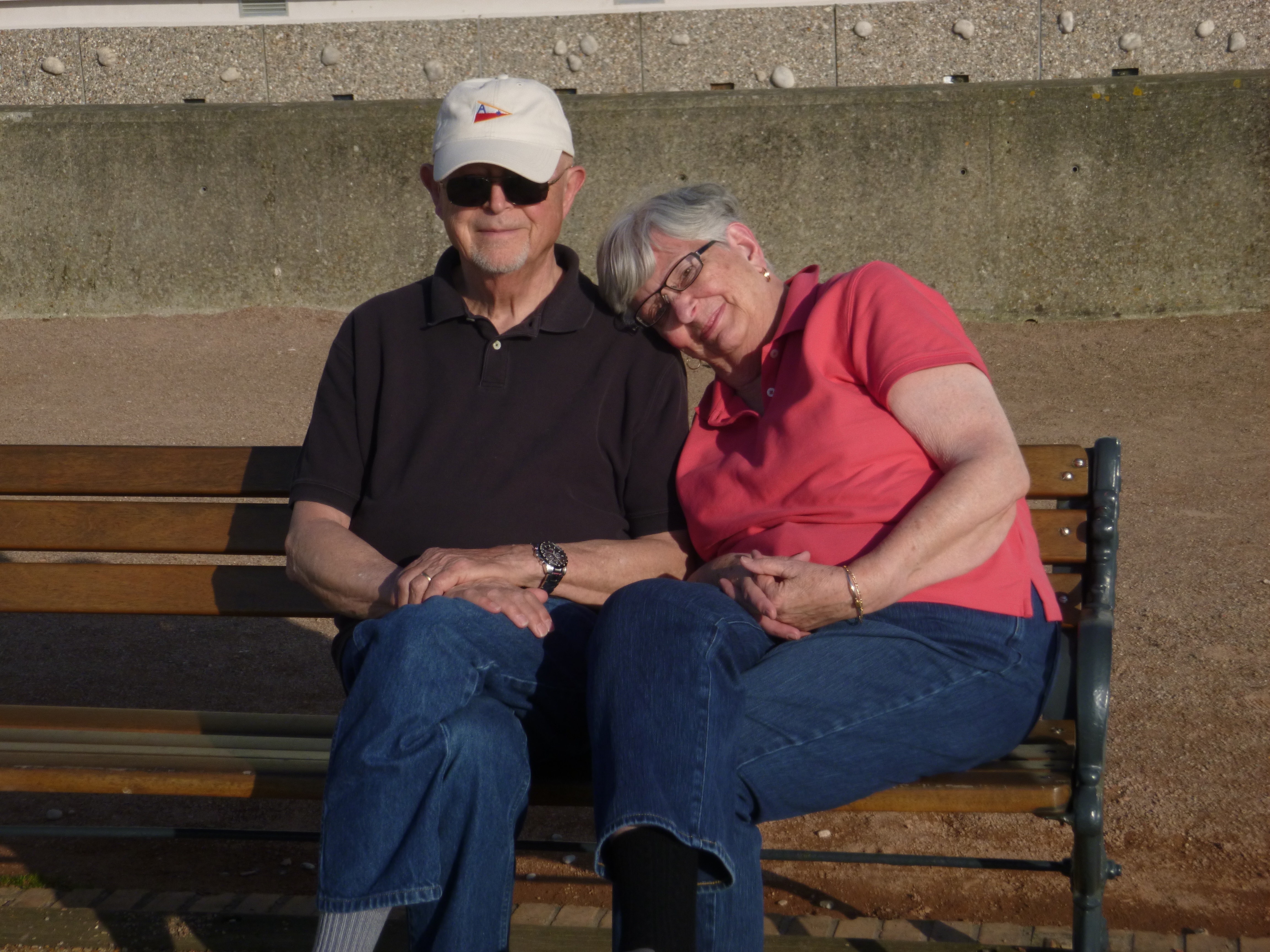 P1010555 - Mom and Dad at Etratat